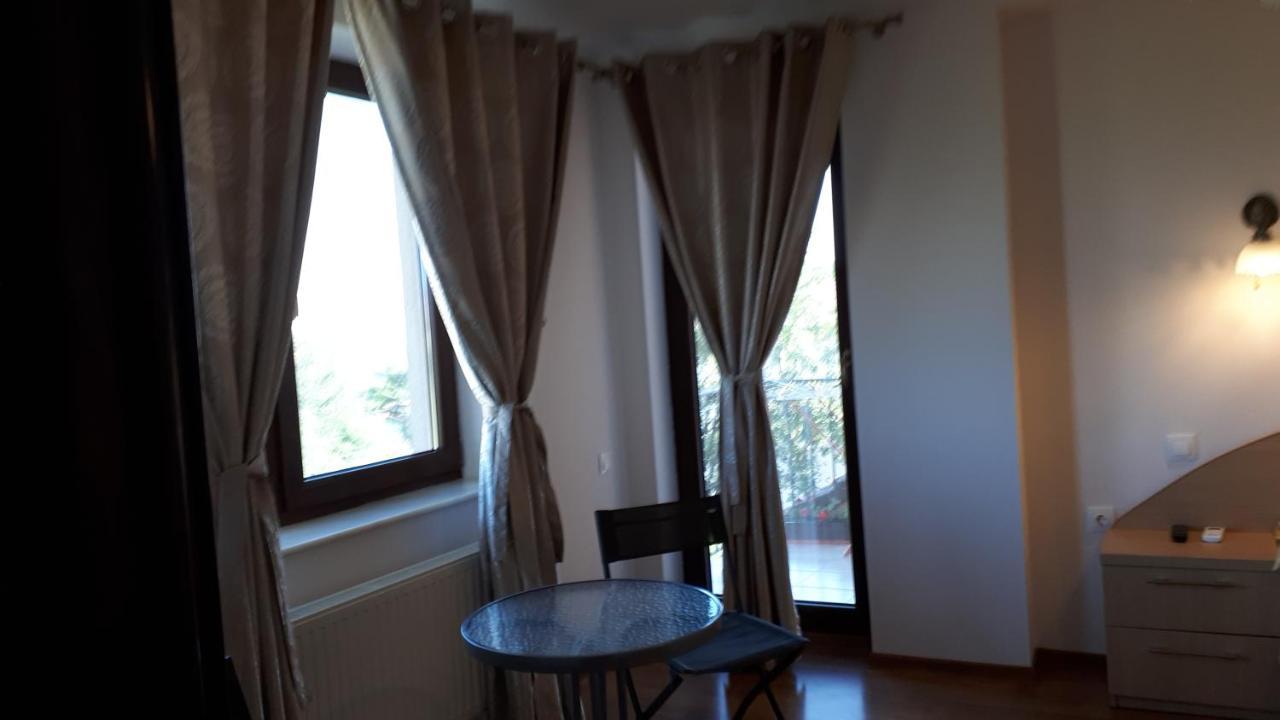 Hotel Vila "Livia" à Techirghiol Extérieur photo