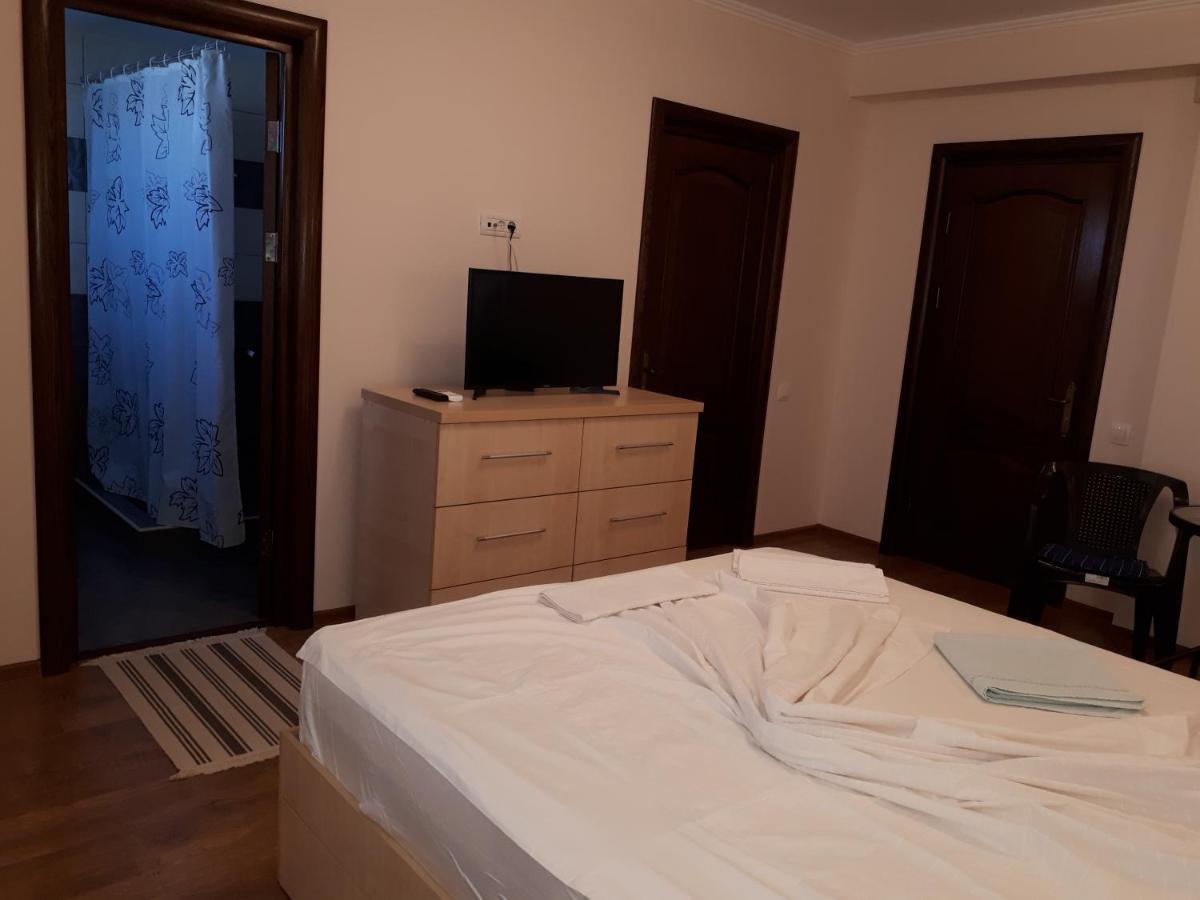 Hotel Vila "Livia" à Techirghiol Extérieur photo